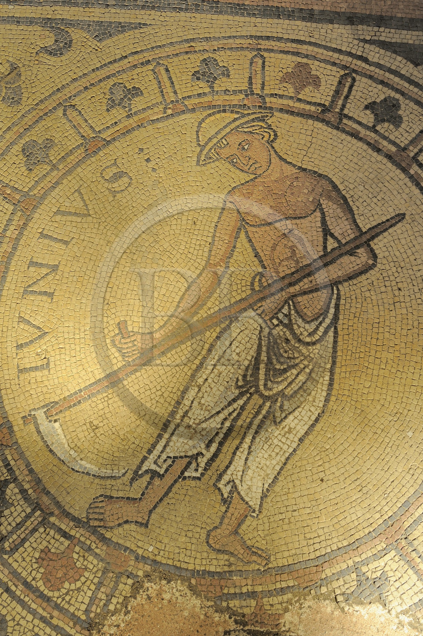 France, Saône et Loire (71), abbaye de Tournus, l'église Saint-Philibert, mosaïque du 12è s. dans le déambulatoire