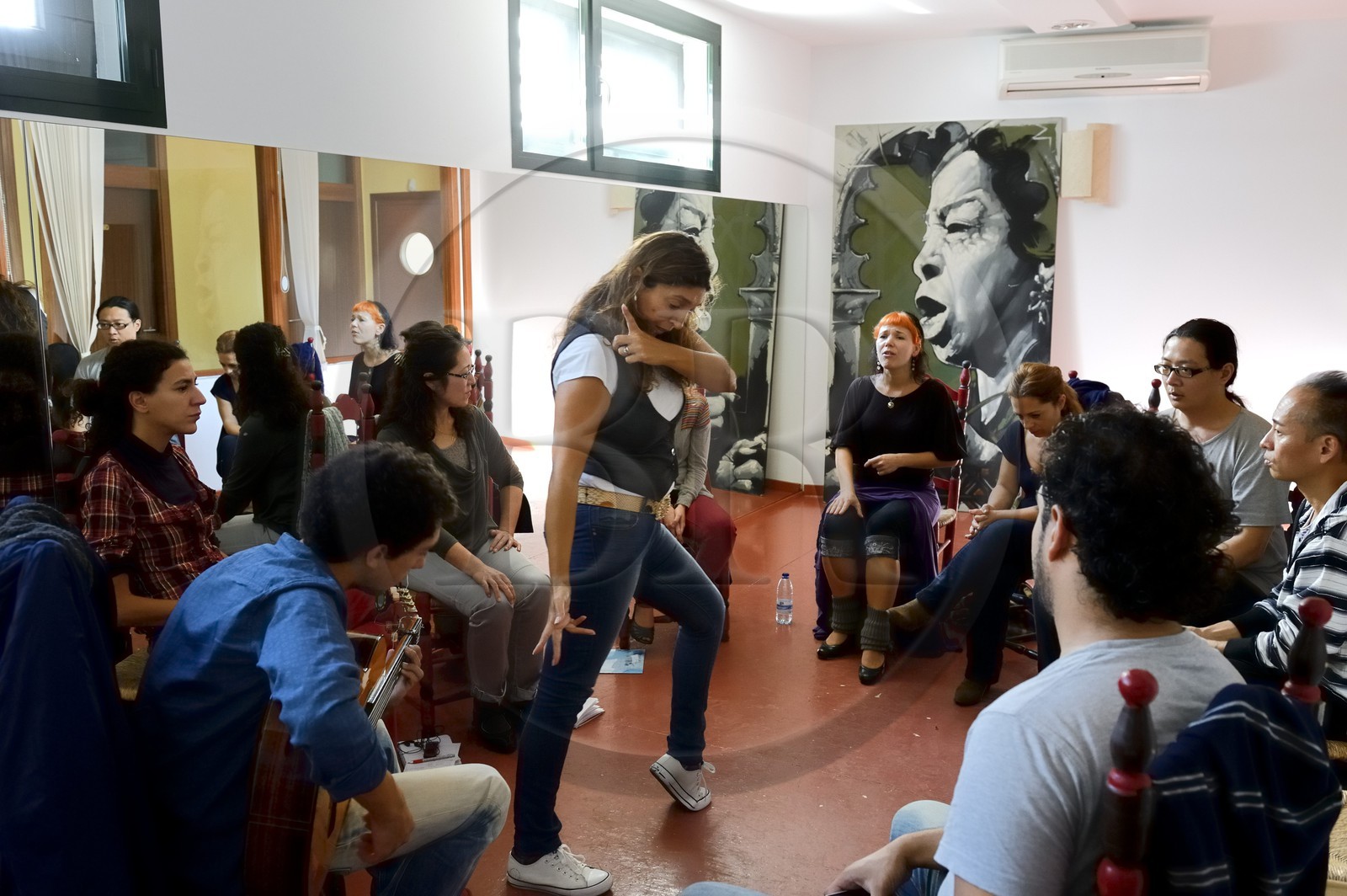 Espagne, Andalousie, Séville, Centro de Arte Flamenco, cour de chant flamenco de Esperanza Fernandez (au centre)
