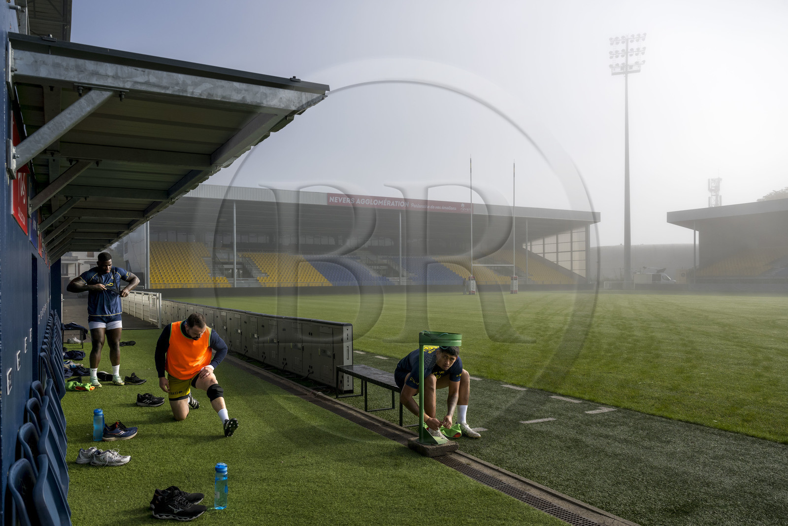 France, Nièvre, Sermoise-sur-Loire, Pré-Fleuri stadium, training session of USON Nevers Rugby players