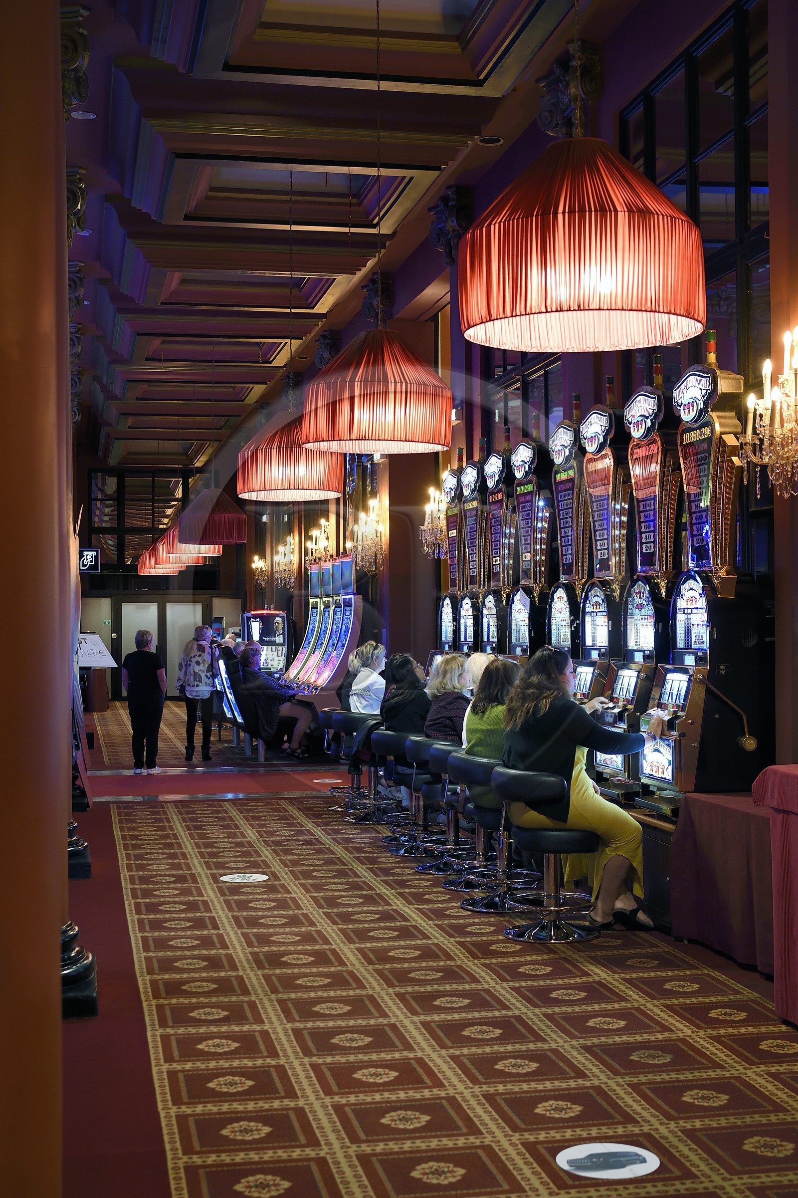 France, Calvados (14), Pays d'Auge, Deauville, Casino Barriere de Deauville), les machines à sous ou bandit manchot