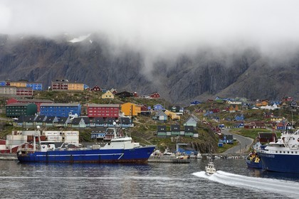Groenland, région du centre ouest, Sisimiut (autrefois Holsteinsborg) dans la baie de Kangerluarsunnguaq, le port