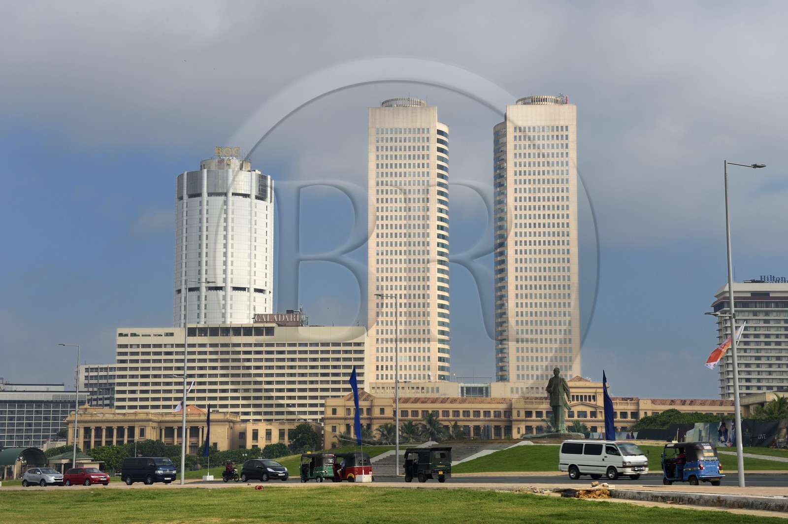 Sri Lanka, Western Province, Colombo District, Colombo, the World Trade Center in the Fort district overlooking the old Parliament buildings and the statue of the first prime minister after independence