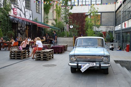 Géorgie, Tbilissi, Fabrika hotel cafe