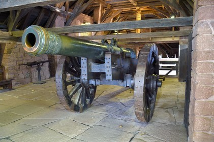 France, Bas-Rhin (67), Orschwiller, le chateau du Haut-Koenigsbourg, copie d'un canon du XVIIème siècle