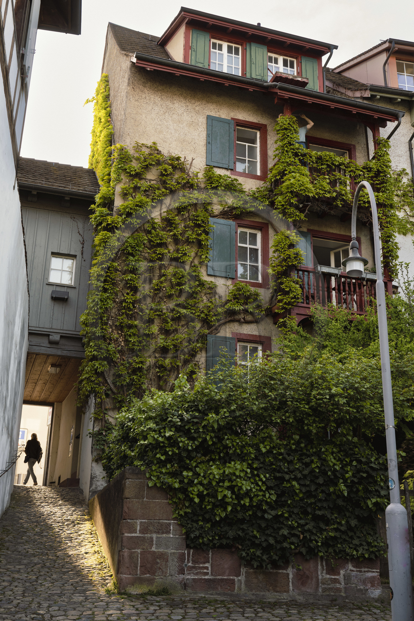 Suisse, Bâle, Vieille ville du Grand Bâle (rive gauche), ruelle de Pfeffergasslein qui donne sur la rue Heuberg