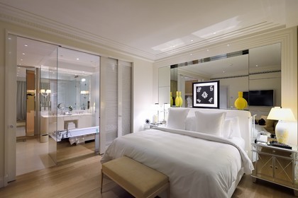 France, Alpes Maritimes (06), Saint-Jean-Cap-Ferrat, Grand-Hotel du Cap-Ferrat, palace 5 étoiles du groupe Four Seasons Hotel, chambre et salle de bain de la pool suite