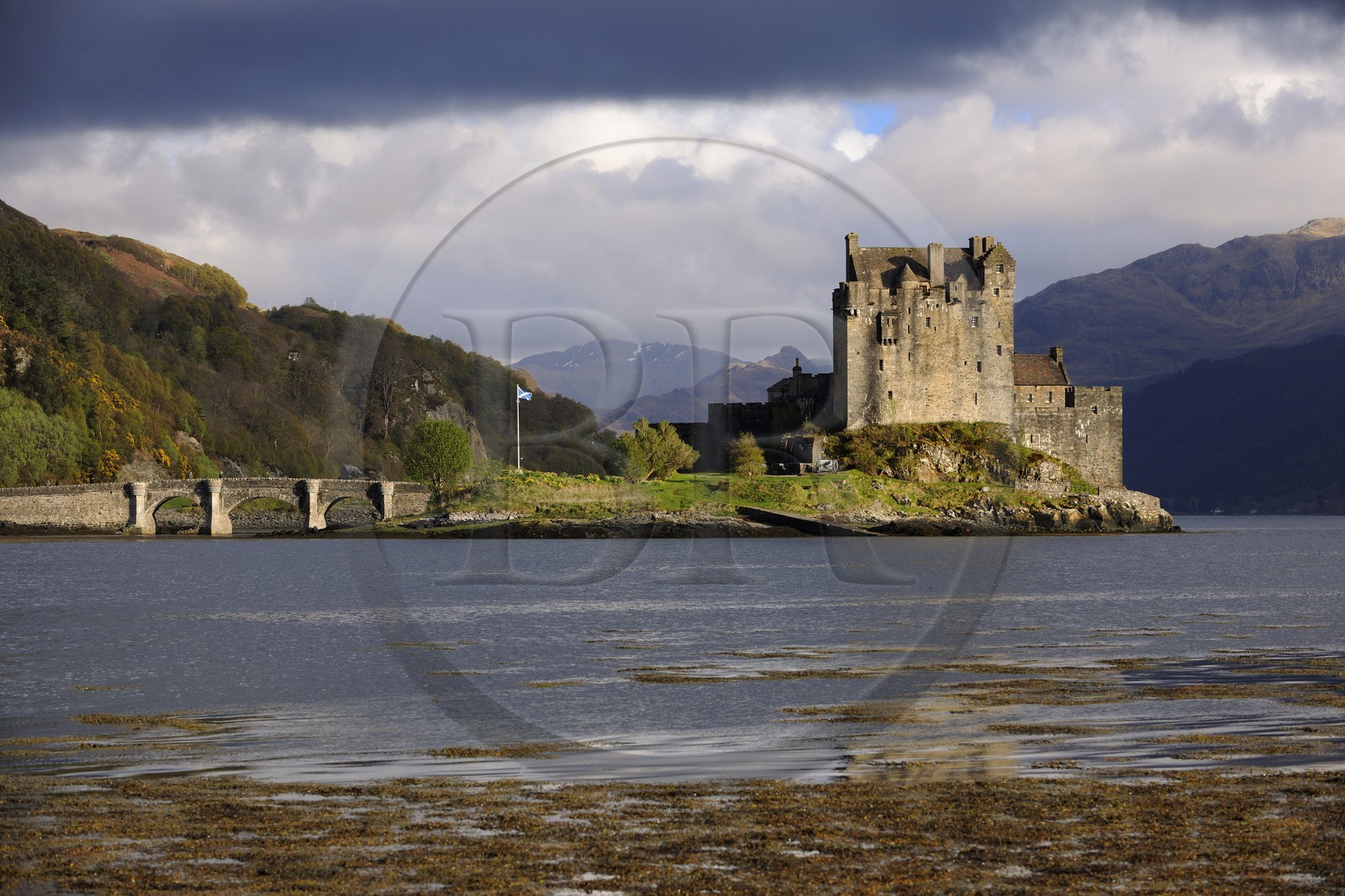 United Kingdom, Scotland, Highlands, Ross and Cromarty County, Eilean Donan Castle, castle at the start of Loch Duich