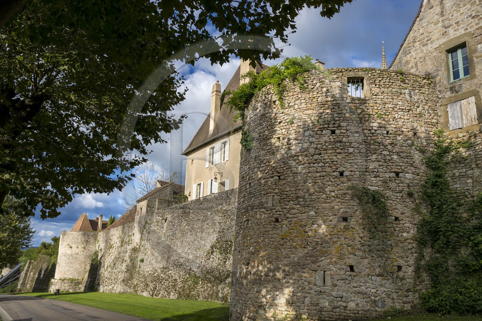 France, Saône-et-Loire (71), Autun, vestiges des remparts gallo-romains
