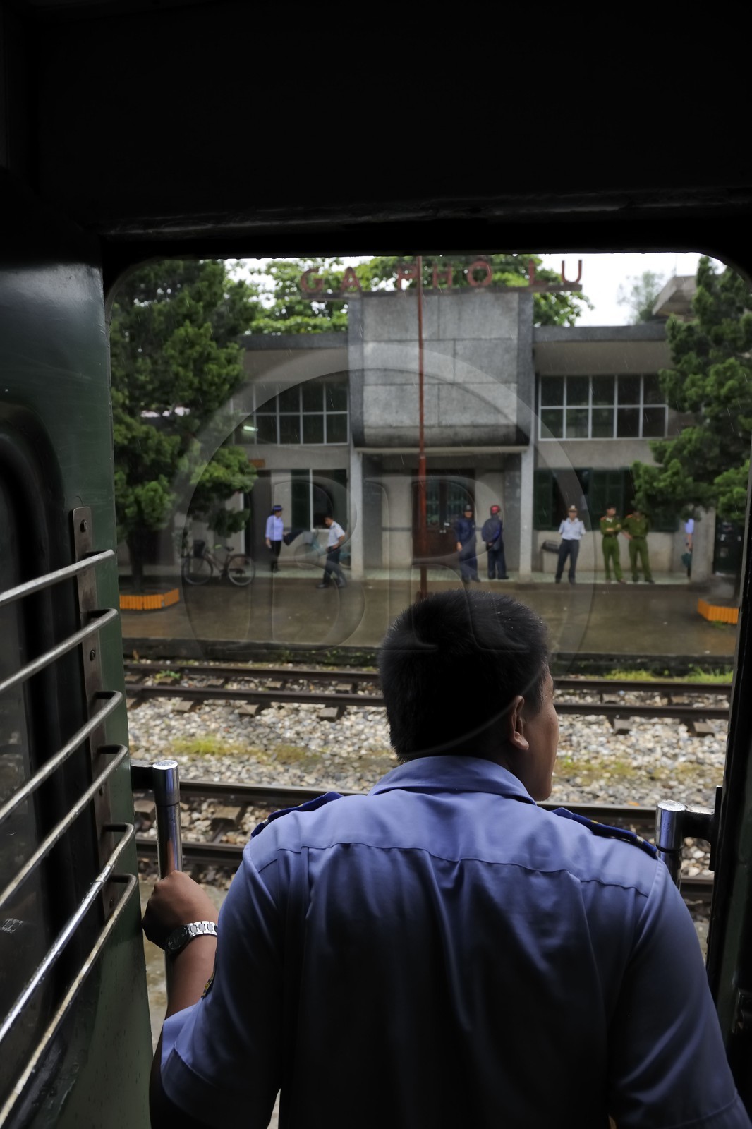 Vietnam, day train from Lao Cai to Hanoi, arrival at Pho Lu station
