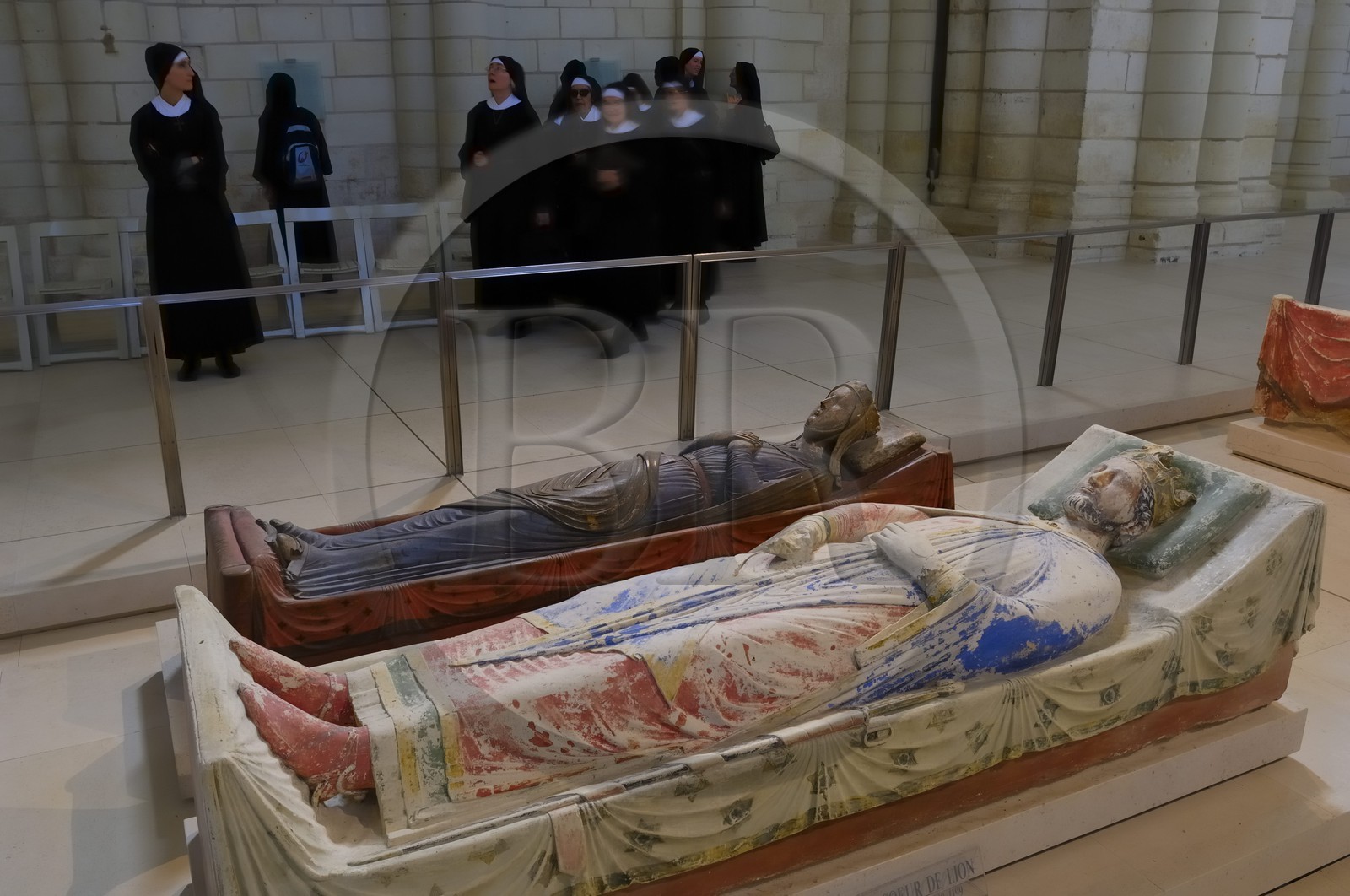 France, Maine et Loire (49), Vallée de la Loire classée Patrimoine Mondial de l' UNESCO, Fontevraud-l'Abbaye, abbaye de Fontevraud, l'église abbatiale, gisants polychromes des Plantagenêts, Richard Coeur de Lion et Isabelle d'Angoulème