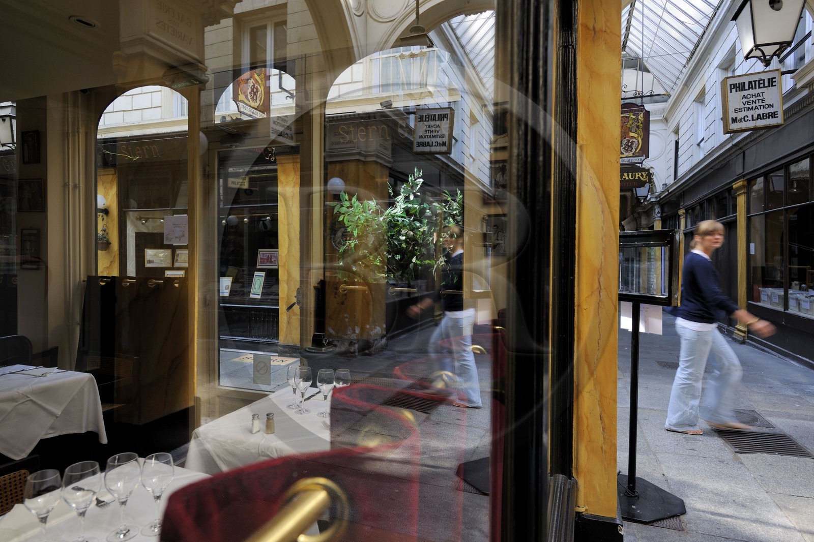 France, Paris (75), Passage des Panoramas, restaurant Les Coulisses