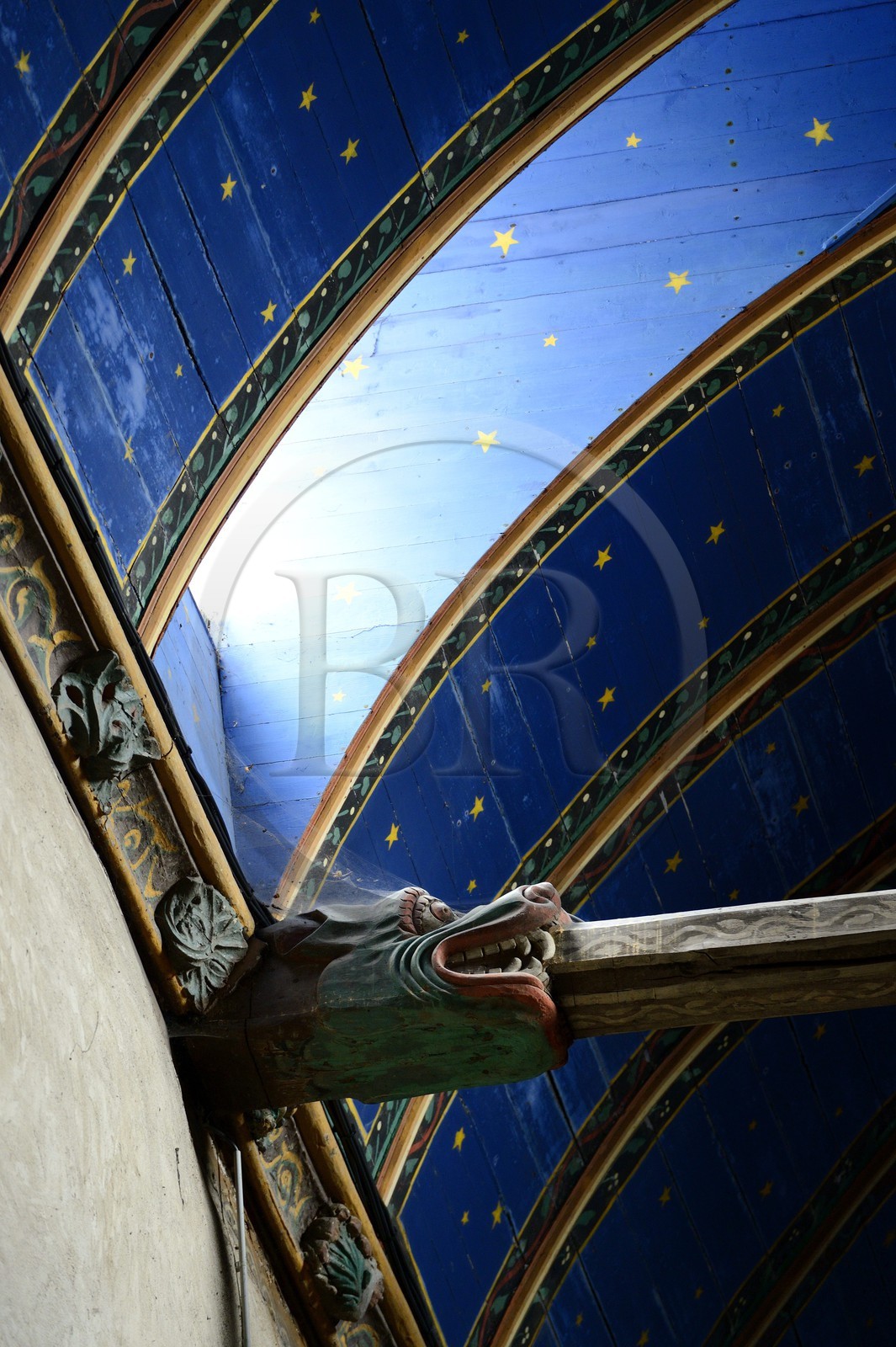 France, Finistère (29), Morlaix, sabliere sur la voute de l'église Saint-Melaine