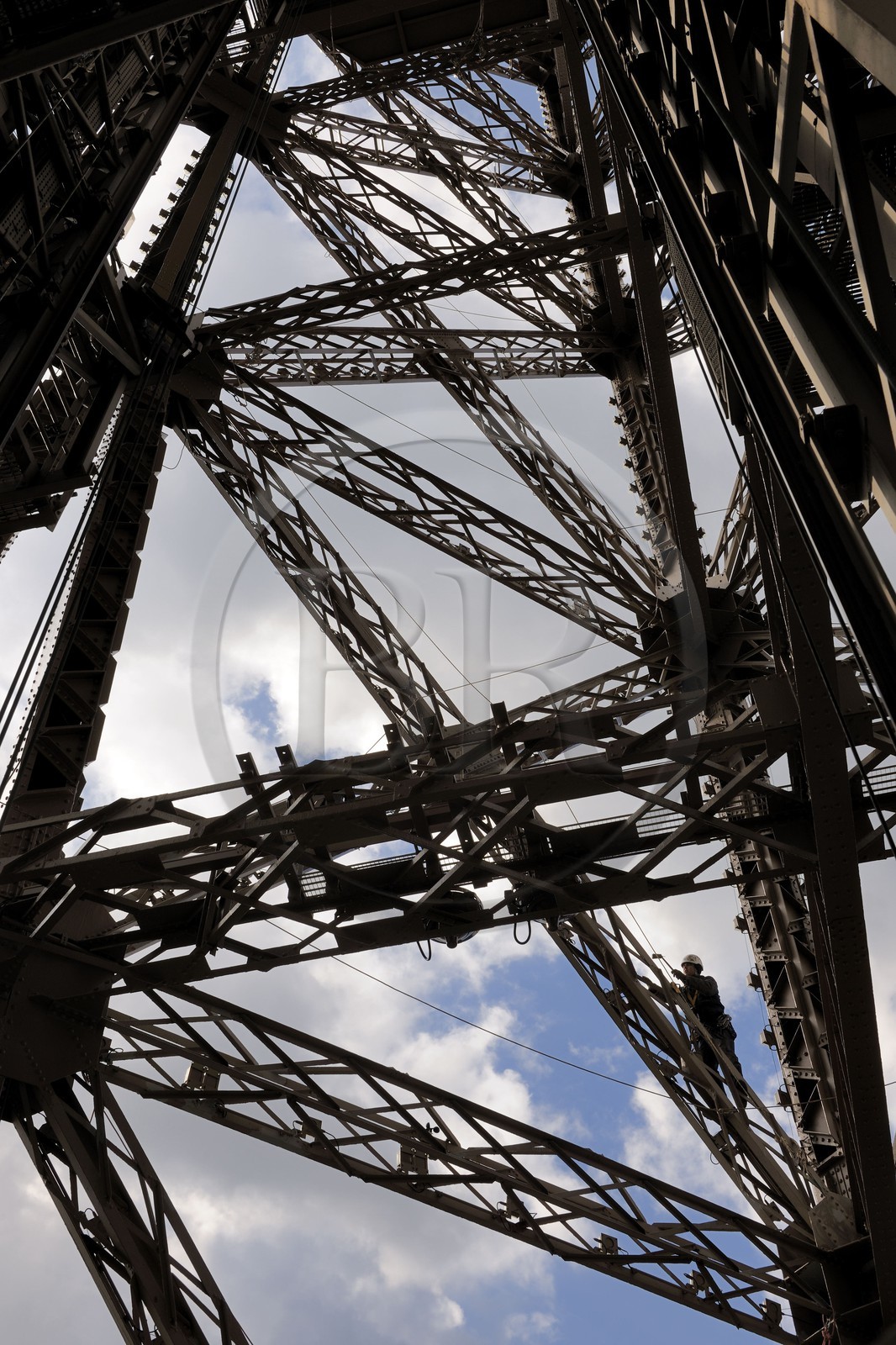France, Paris (75), peintre de la Tour Eiffel