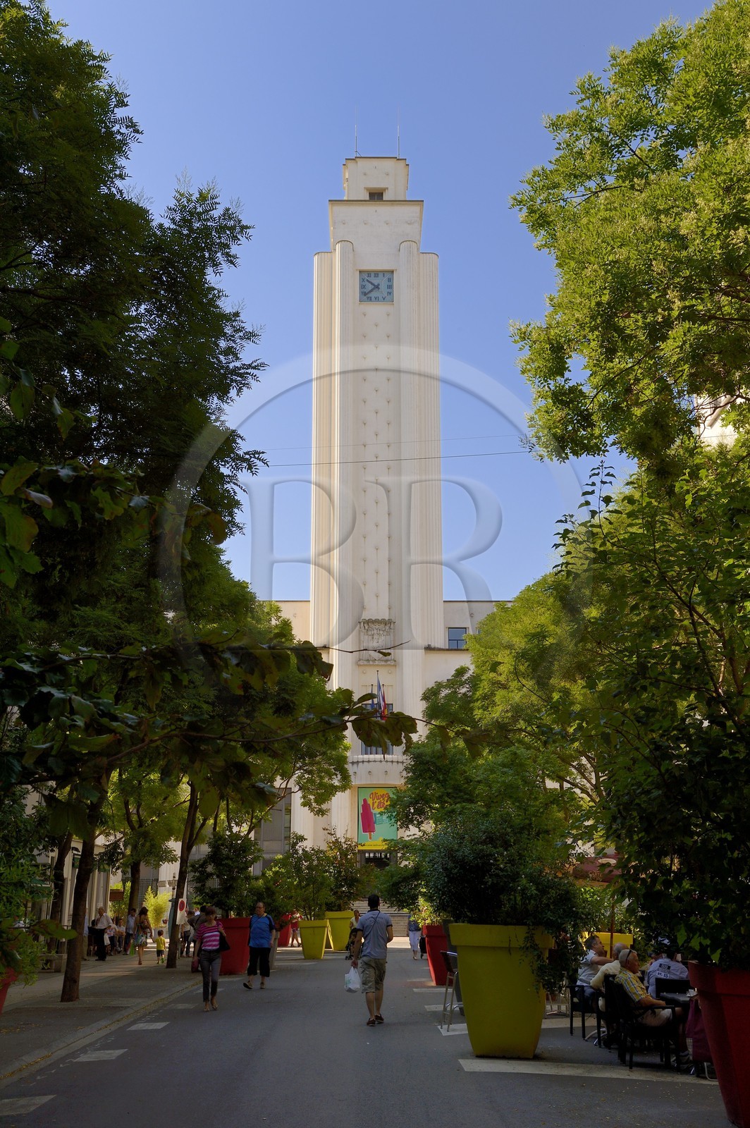 France, Rhone, Villeurbanne, architectural ensemble of the gratte-ciel (skyscrapers) built from 1927 to 1934, the city hall at the end of the avenue Henri Barbusse