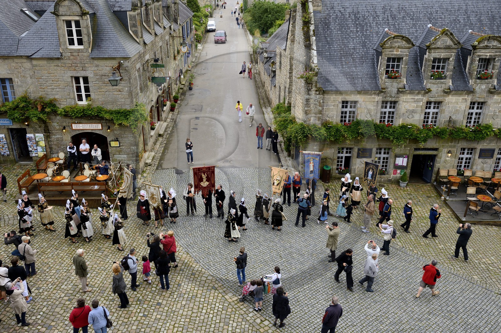 France, Finistere, Locronan, labelled Les plus Beaux Villages de France (The Most Beautiful Villages of France), procession of the small Tromenie, welcoming ceremony of religious emblems of neighboring parishes on the church square and the ceremony called kiss of the banners
