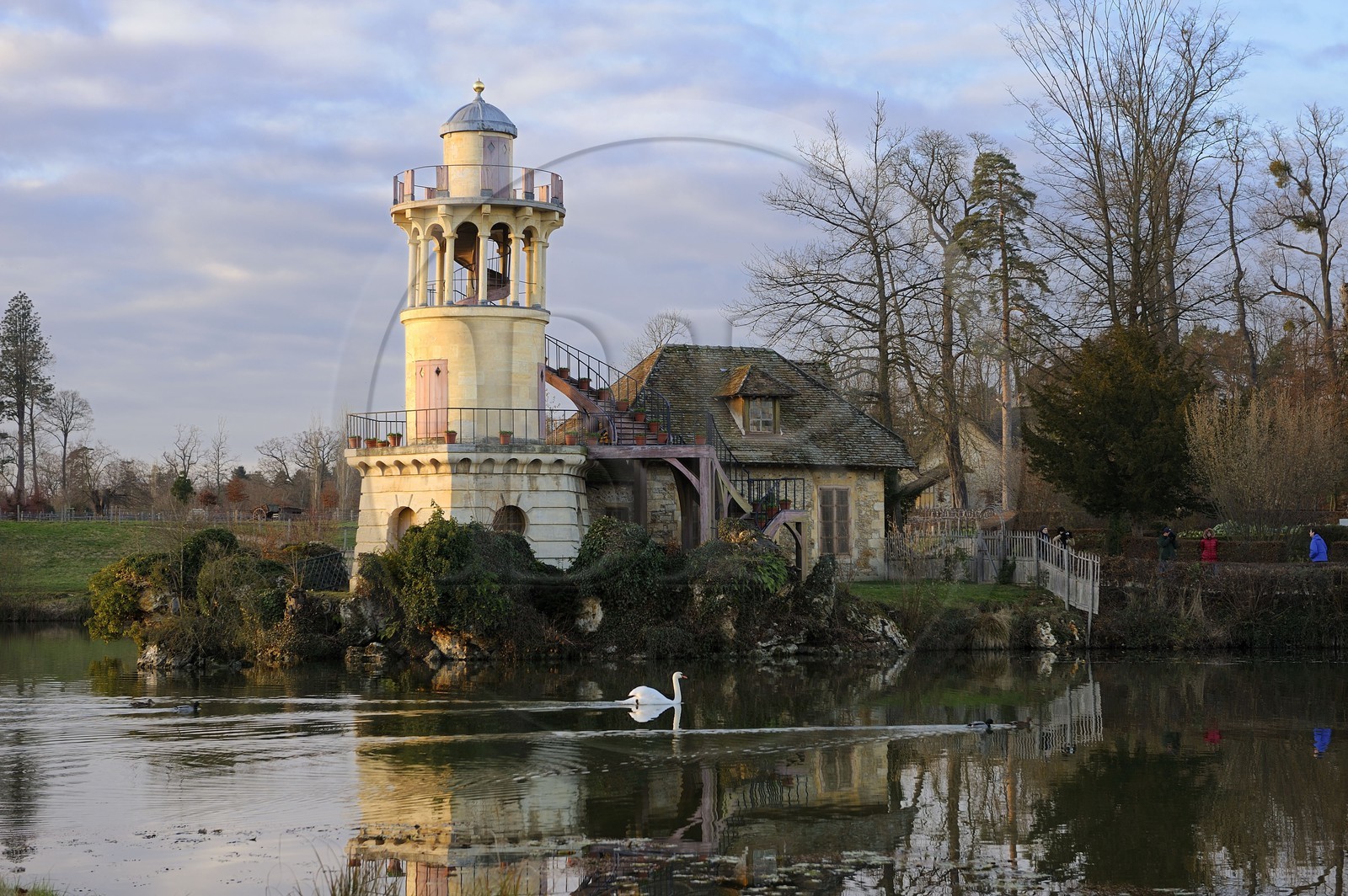 France, Yvelines (78), château de Versailles, classé Patrimoine Mondial de l'UNESCO, le domaine de Marie-Antoinette, le Hameau de la Reine, la tour de Marlborough
