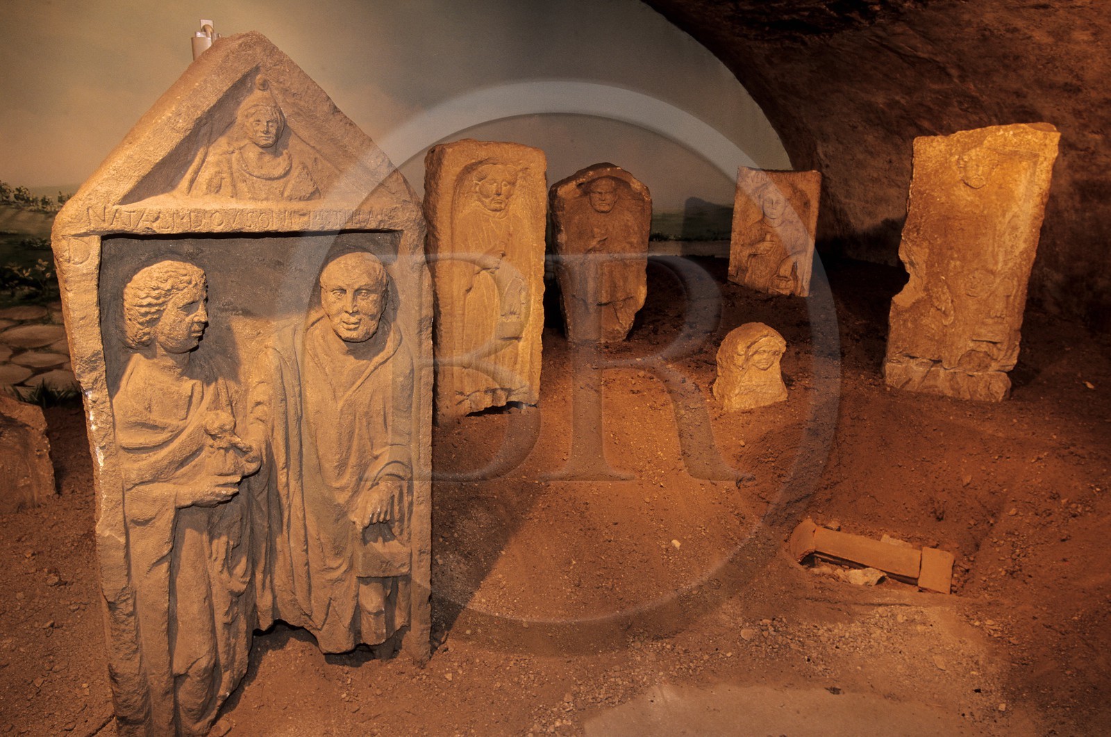 France, Côte-d' Or (21), Dijon, musée archéologique, stèles et bas-reliefs de l' époque gallo-romaine
