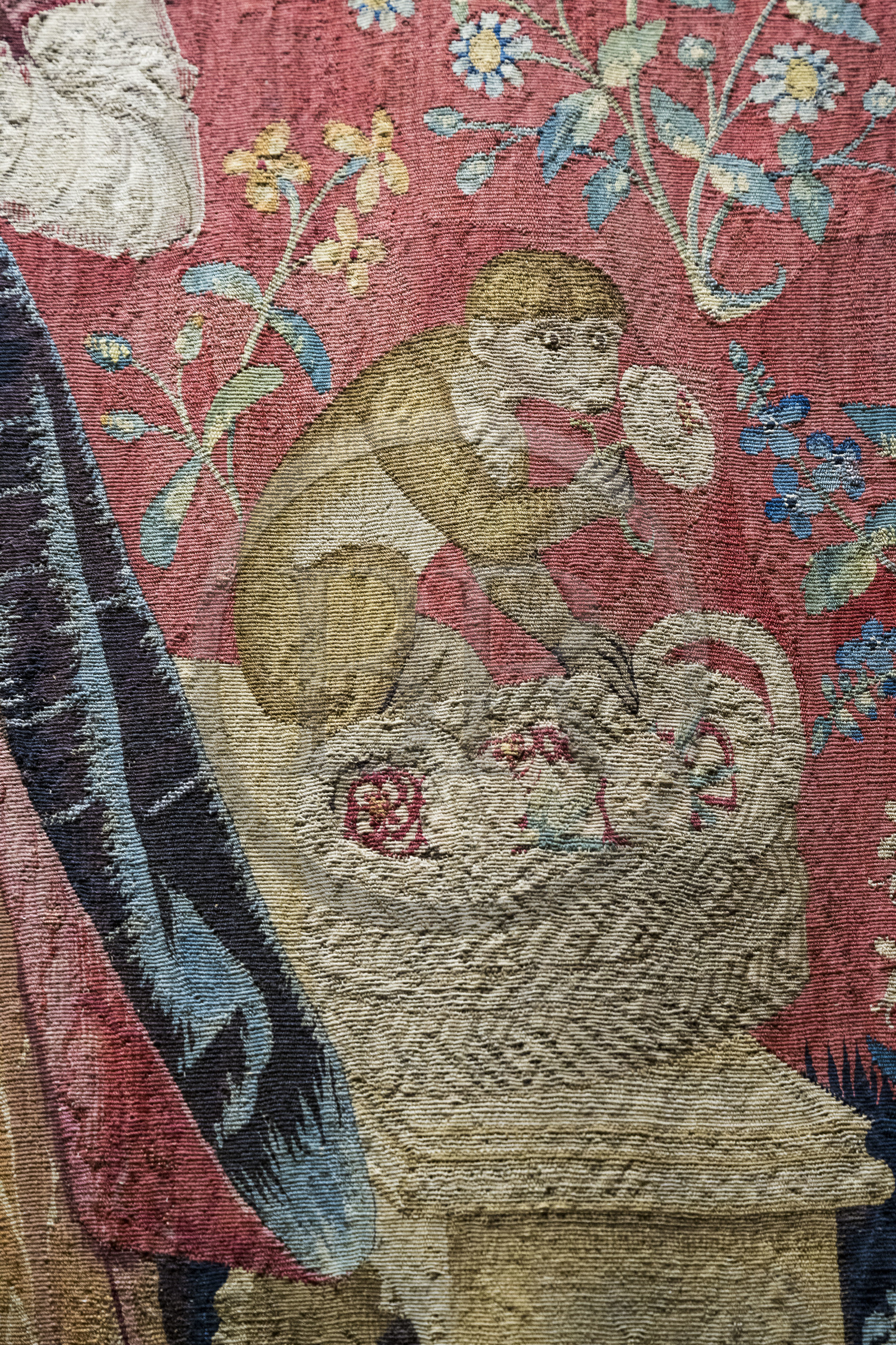 France, Paris (75), Musée de Cluny - Musée national du Moyen-Age, tapisseries de la Dame à la Licorne, le singe dans  L'Odorat