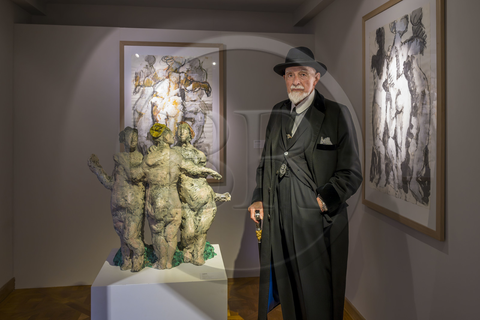 France, Paris (75), Musée Maillol, le peintre et sculpteur allemand Markus Lüpertz lors de son exposition en dialogue avec l'oeuvre d'Aristide Maillol, Les 3 Grâces (3 Grazien) 2000, bronze peint