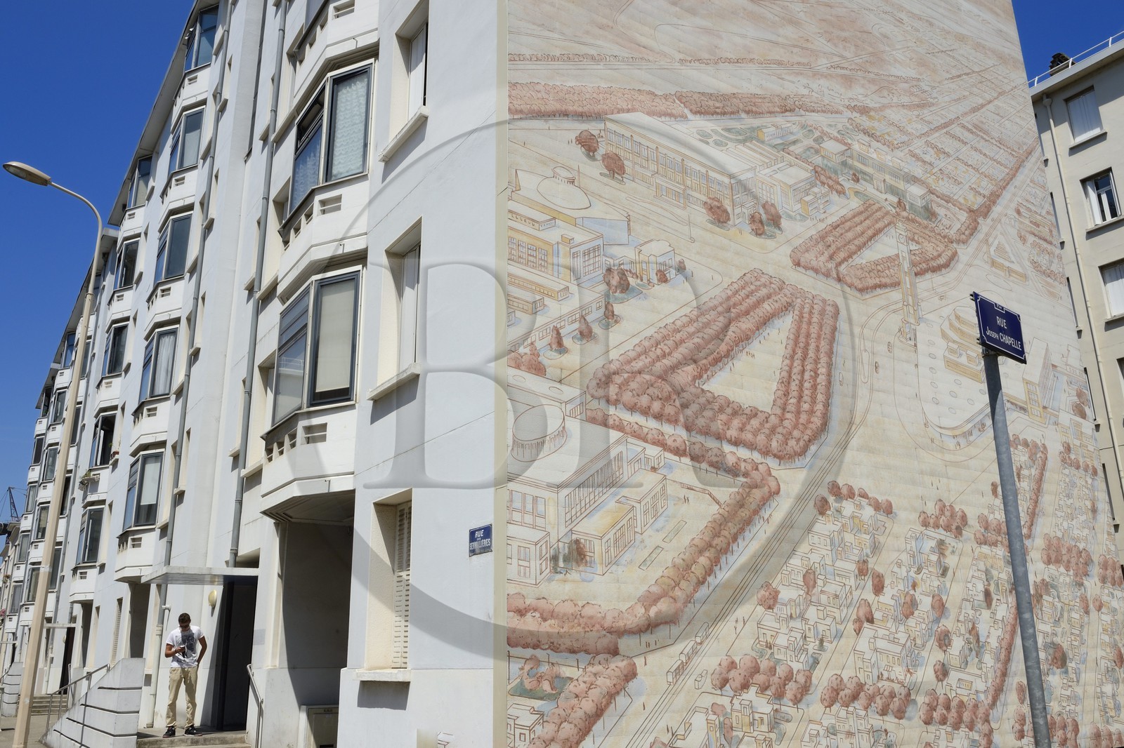 France, Rhône (69), Lyon, le musée urbain Tony-Garnier dans le quartier populaire des États-Unis, murs peints conçus par les artistes de la CitéCréation retraçant l'oeuvre de l'architecte Tony Garnier