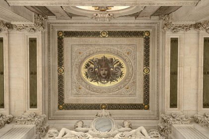France, Paris (75), Opéra Garnier, detail du plafond de la terrasse de la facade sud