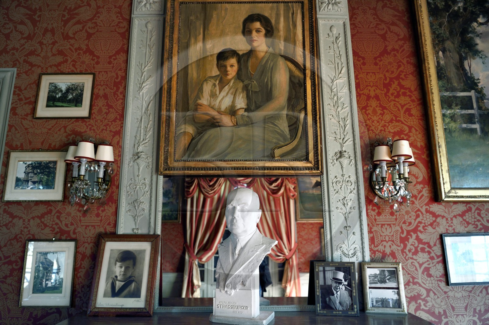 France, Calvados, Pays d'Auge, Deauville, Strassburger Villa, bust of Ralph Strassburger on the fireplace in the living room