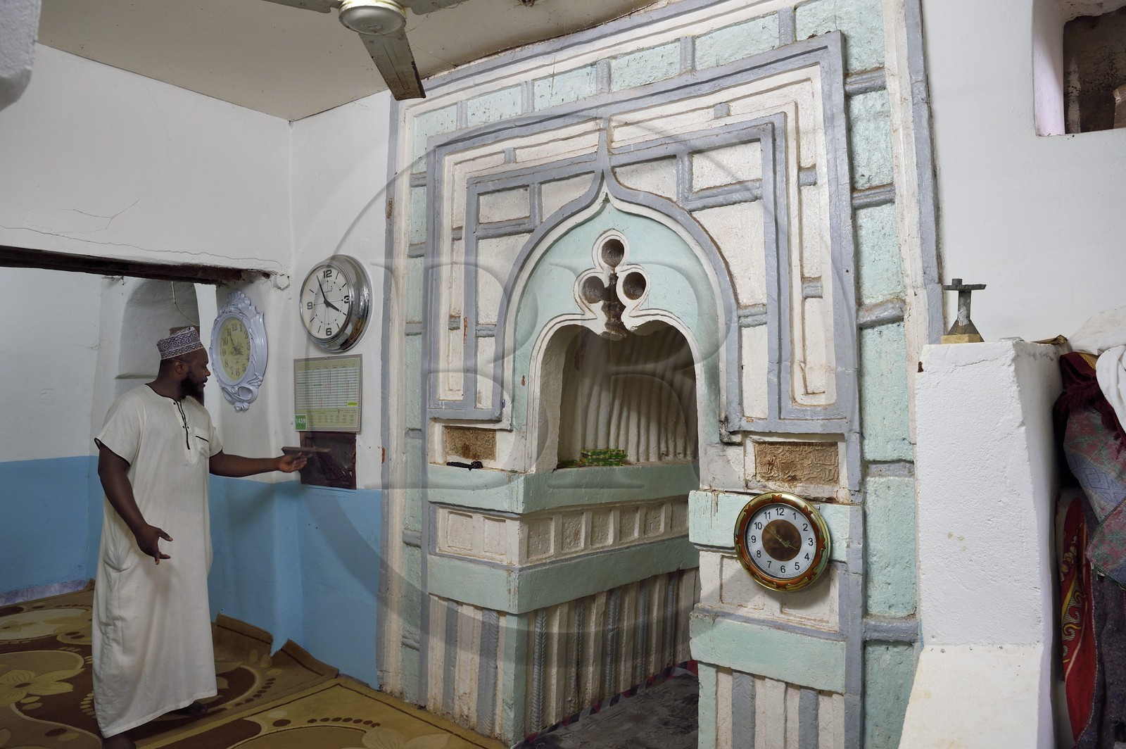 France, Mayotte island (French overseas department), Grande-Terre, the Tsingoni Mosque dating back at least to the 16th century is the oldest active mosque in France