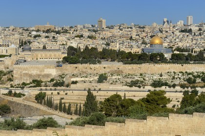 Israel, Jérusalem, ville sainte, vieille-ville classée Patrimoine Mondial de l'UNESCO, le Dôme du Rocher et la mosquée El Aqsa sur l'esplanade des Mosquées (Haram el-Sharif) vu depuis le Mont des Oliviers
