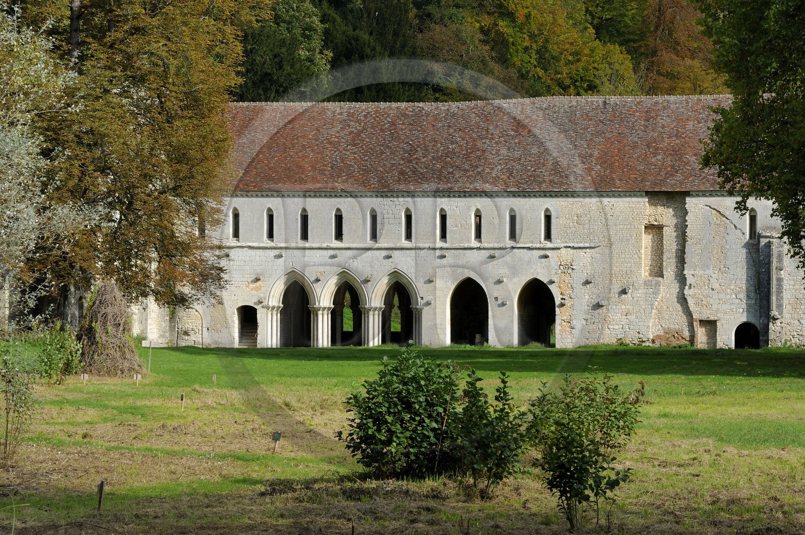 France, Eure (27), Radepont, abbaye Notre-Dame de Fontaine-Guérard, abbaye féminine du XIIIe siècle affiliée à l'ordre de Cîteaux (vue aérienne)