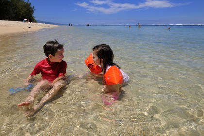 France, île de la Réunion, Saint-Paul, la plage du lagon de la Saline-les-Bains
