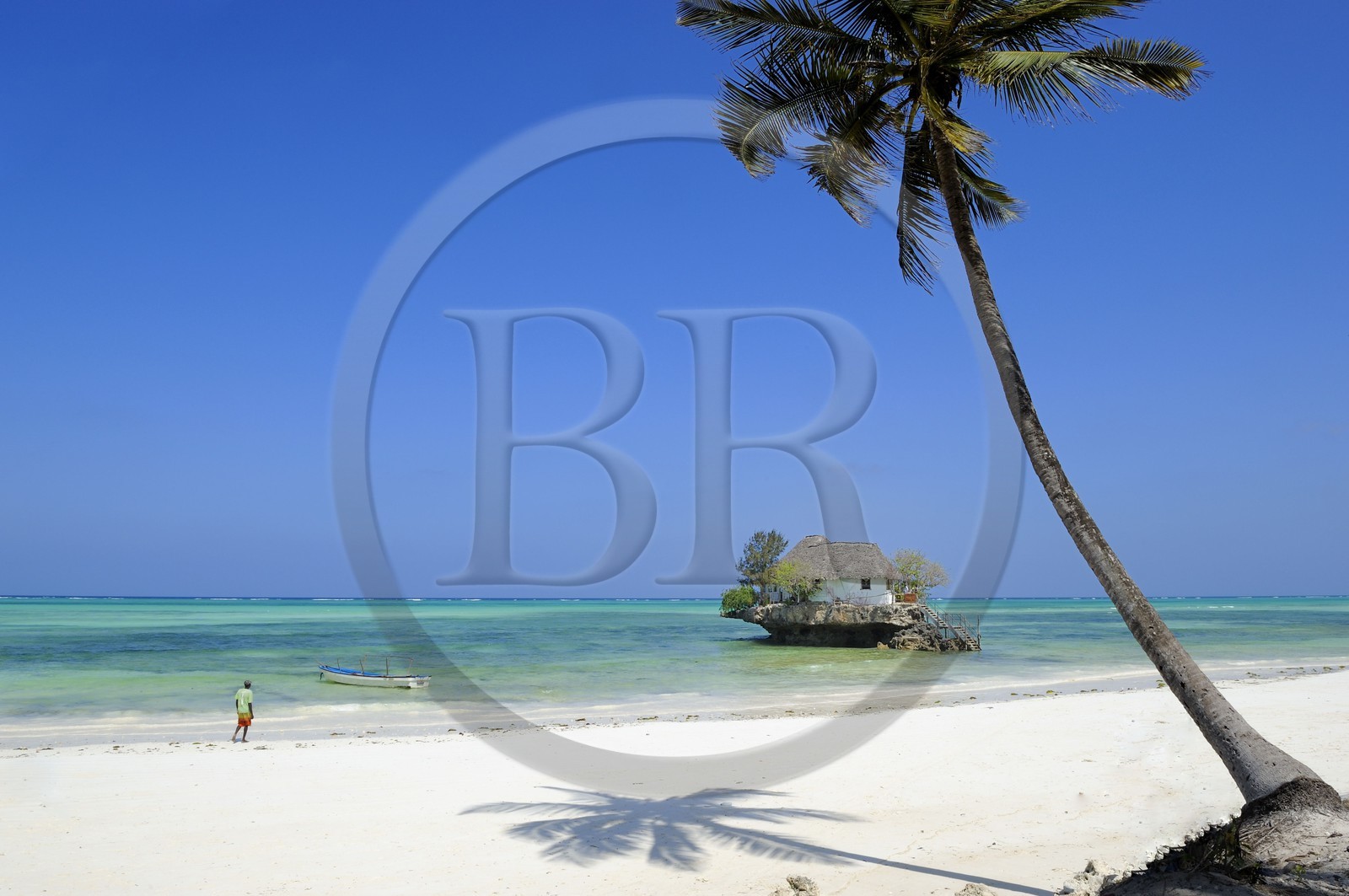 Tanzanie, archipel de Zanzibar, île de Unguja (Zanzibar), côte est, le restaurant The Rock perché sur un îlot à Pingwe