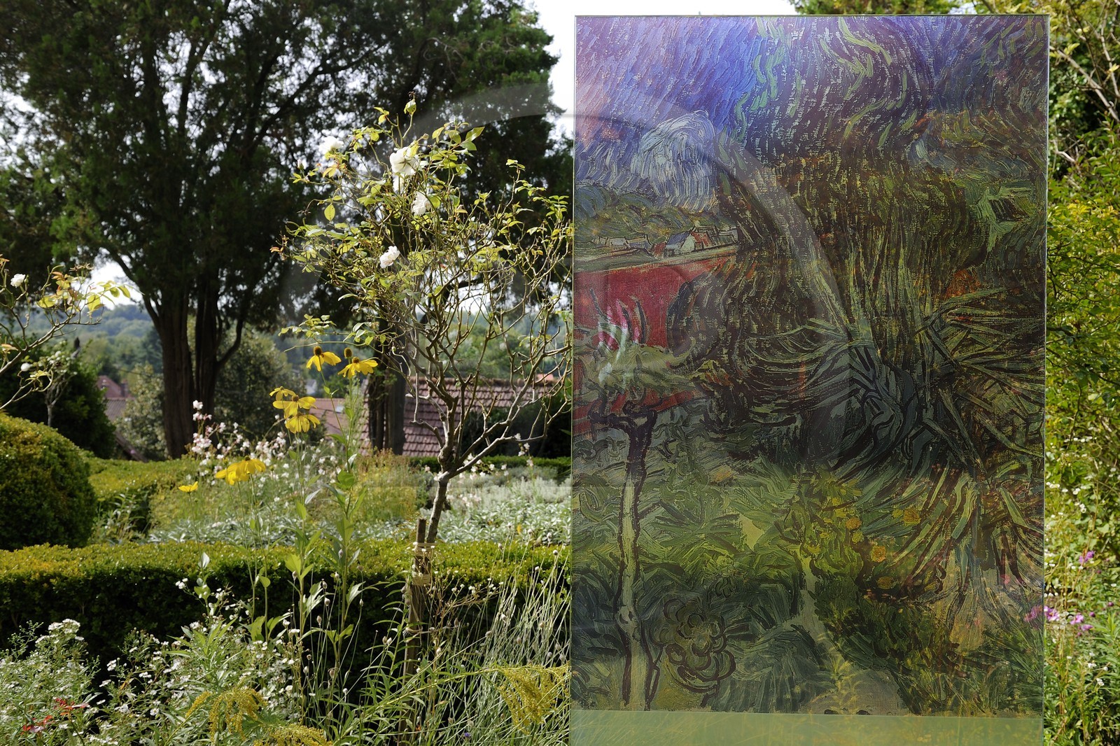 France, Val-d'Oise (95), parc naturel régional du Vexin français, Auvers-sur-Oise, reproduction de Van Gogh, jardin de la maison du docteur Gachet