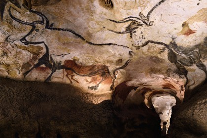 France, Dordogne, Perigord Noir, Vezere Valley, Montignac sur Vezere, Lascaux II caves, reconstitution of the prehistoric site and decorated cave listed as World Heritage by UNESCO, Aurochs Horses and Deer