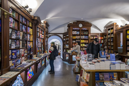 Portugal, Lisbonne, Bairro Alto, librairie Livraria Bertrand - Chiado