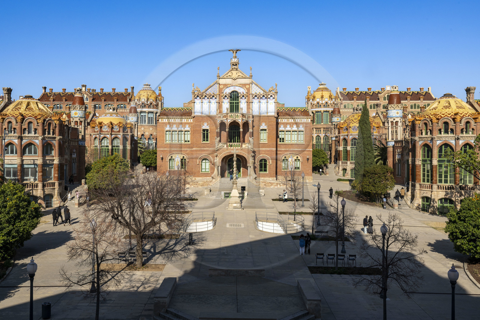 Espagne, Catalogne, Barcelone, quartier d'El Guinardo, ancien Hospital de la Santa Creu i de Sant Pau classé Patrimoine Mondial de l'UNESCO, de style moderniste par l'architecte Domenech i Montaner, aujourd'hui un musée et un centre culturel, il était composé de pavillons reliés par des souterrains