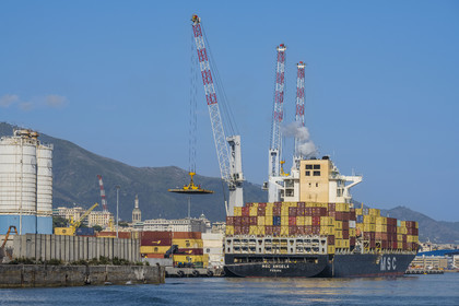 Italie, Ligurie, Gênes, le terminal conteneur du port de commerce
