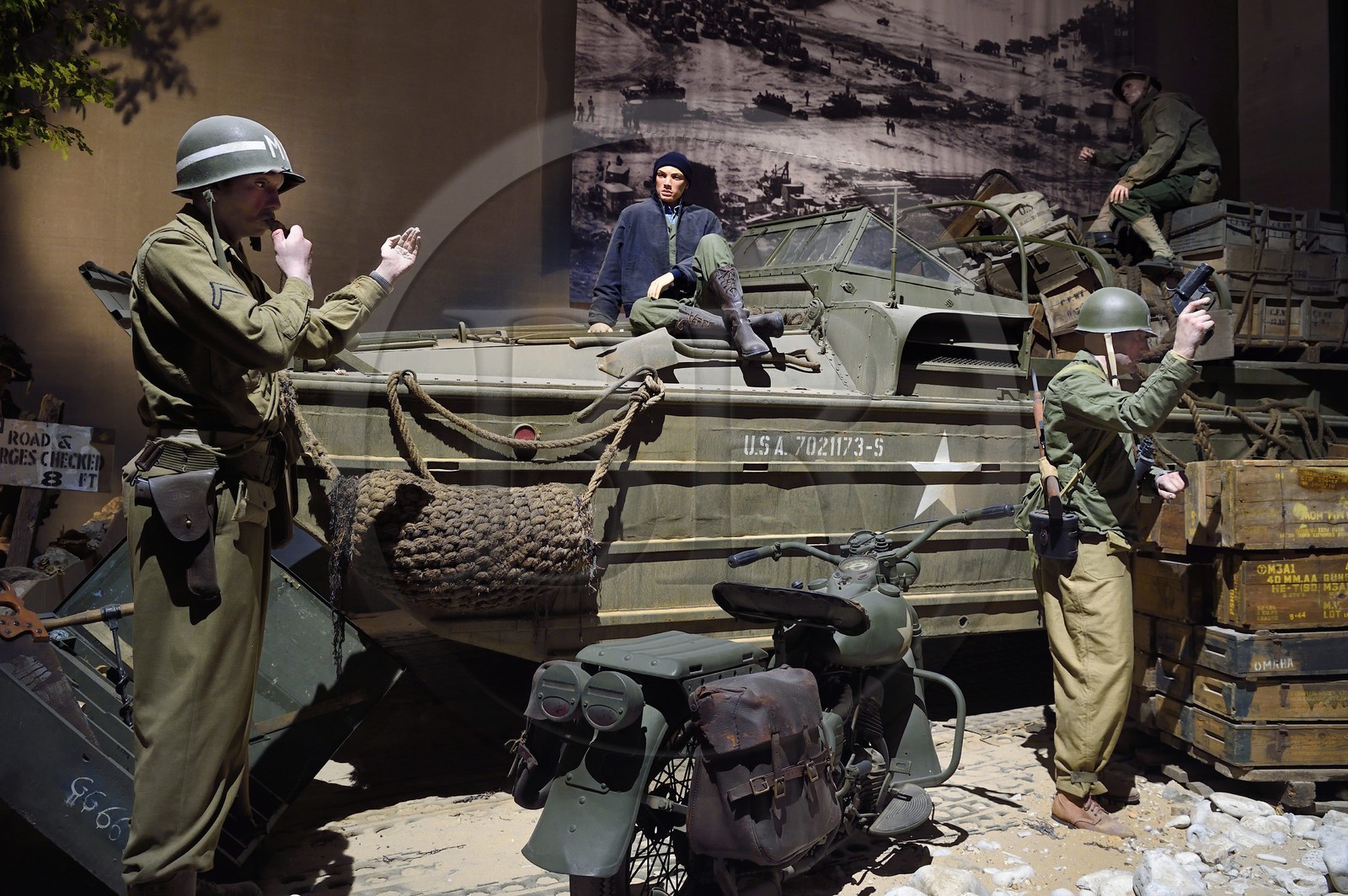 France, Calvados (14), Colleville-sur-Mer, Overlord-Museum, Normandy 44, collection américaine à l'intérieur du musée, véhicule amphibie militaire US le DUKW 353