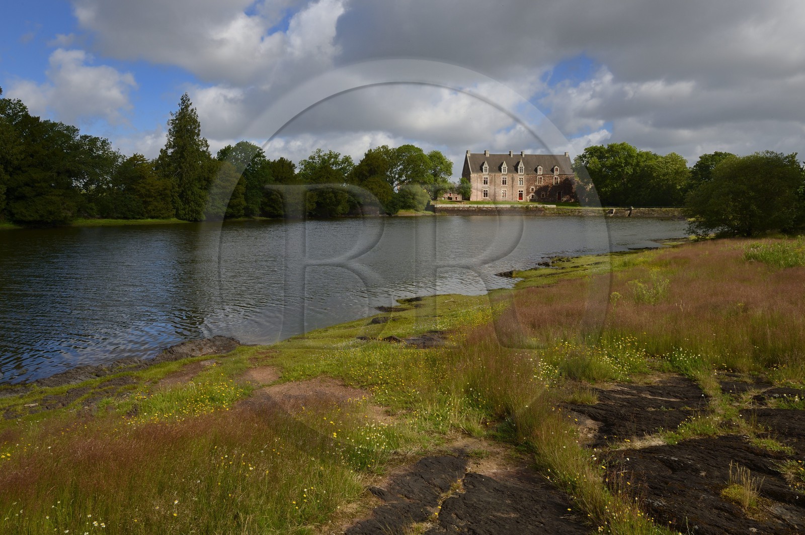 France, Morbihan (56), forêt de Brocéliande, Concoret, le château de Comper qui abrite les expositions du Centre de l'imaginaire arthurien