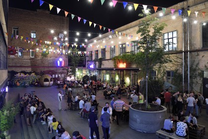 Géorgie, Tbilissi, Fabrika hotel cafe