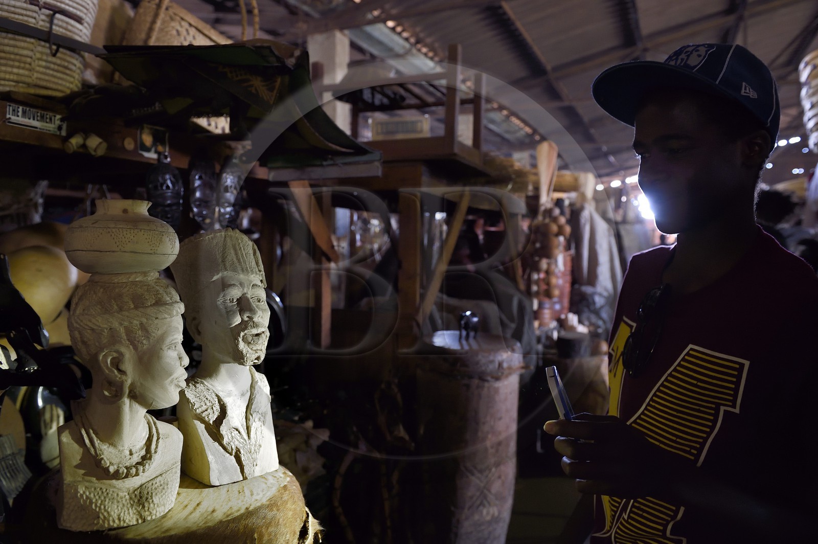 Zimbabwe, Harare, Mbare covered handicraft Market