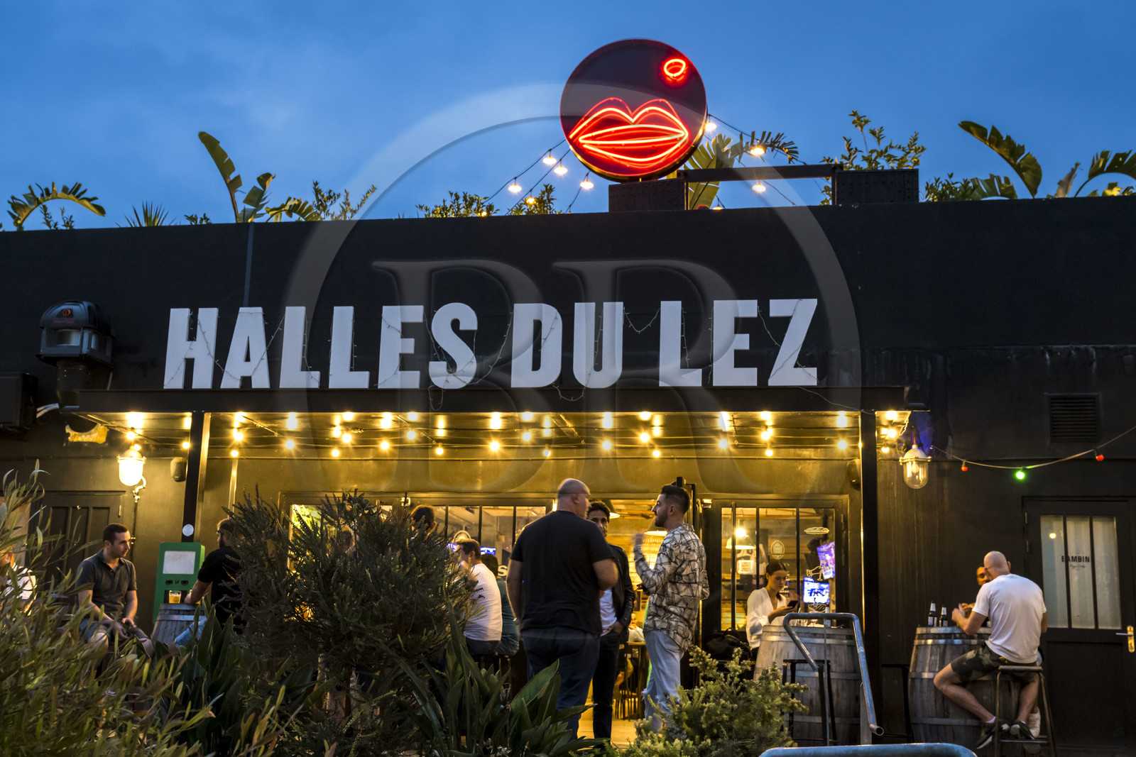 France, Hérault (34), Montpellier, Marché du Lez, les Halles du Lez associant halles alimentaires, food court et rooftop