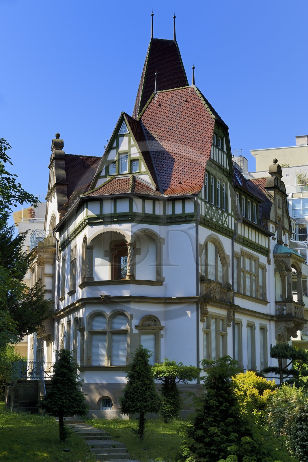 France, Bas-Rhin (67), Strasbourg, quartier de la Neustadt datant de la periode allemande, le manoir du Contades aussi appelée  villa Osterloff ou Gunderloch (1901) de style pittoresque historiciste
