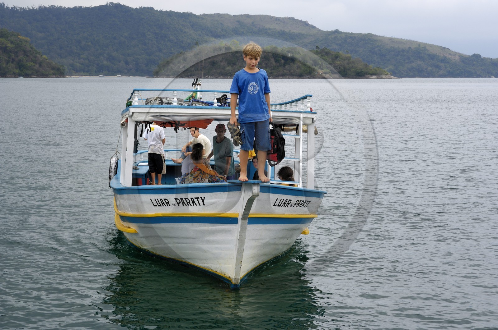 Brésil, Etat de Rio de Janeiro, Paraty, Ile Catimbau, retour de l'école de Thomas Campers