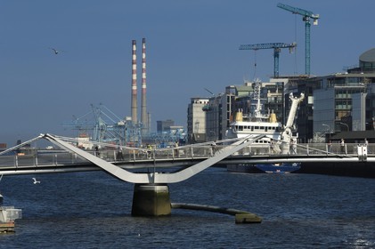 Republic of Ireland, County Dublin, Dublin, Sean O'Casey Bridge, by architects Brian O'Halloran & Associates, over River Liffey