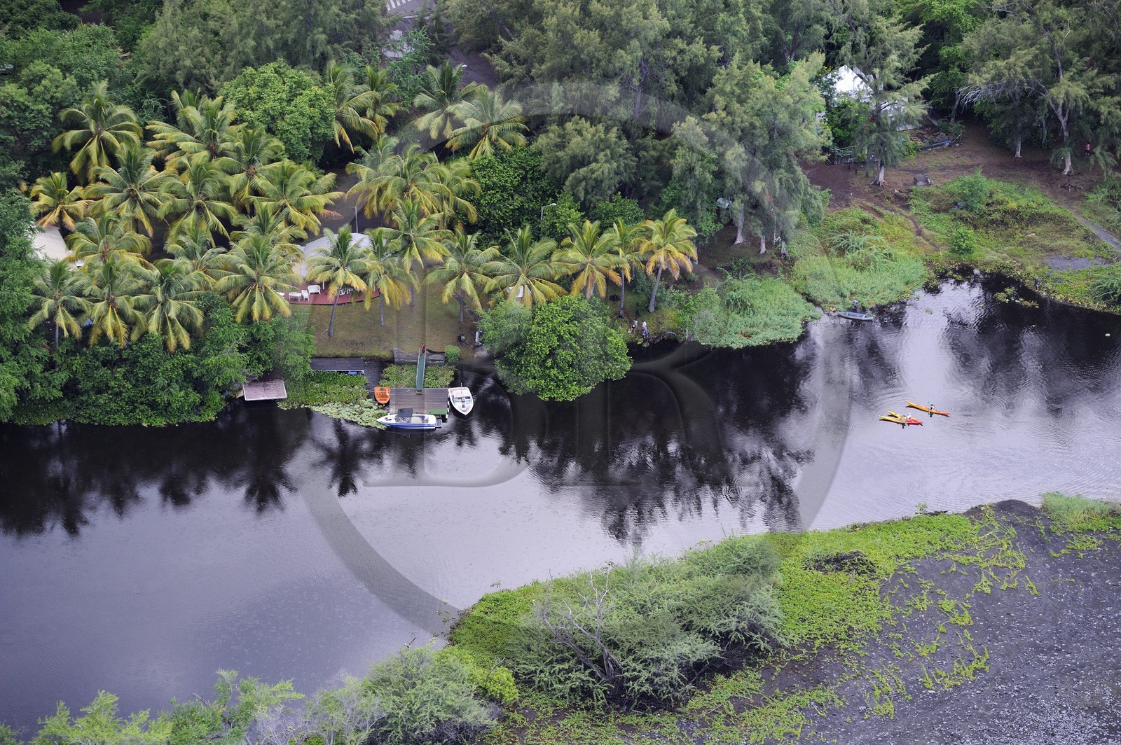 France, île de la Réunion, côte ouest, Etang de Saint Paul (vue aérienne)