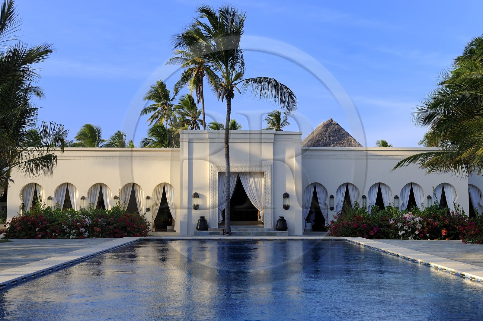 Tanzania, Zanzibar Archipelago, Unguja island (Zanzibar),  southeast coast, Bwejuu, the very exclusif Baraza Resort & Spa, one of the restaurants