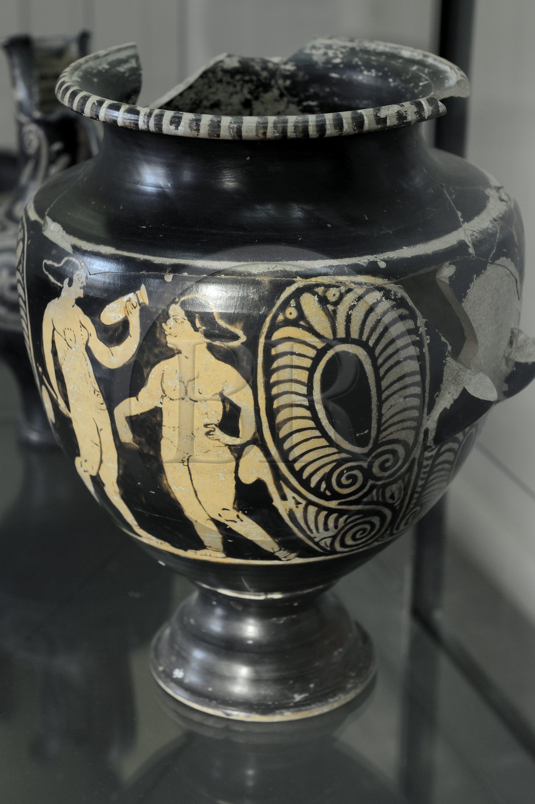 Italie, Toscane, Val di Cecina, Volterra, Museo Etrusco Guarnacci (Musée Etrusque Guarnacci), vase représentant une figure érotique