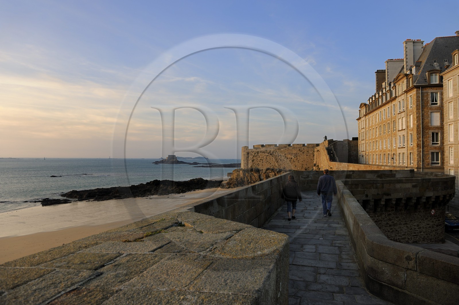 France, Ille et Vilaine, cote d'emeraude (Emerald Coast), Saint Malo, the ramparts of the walled town
