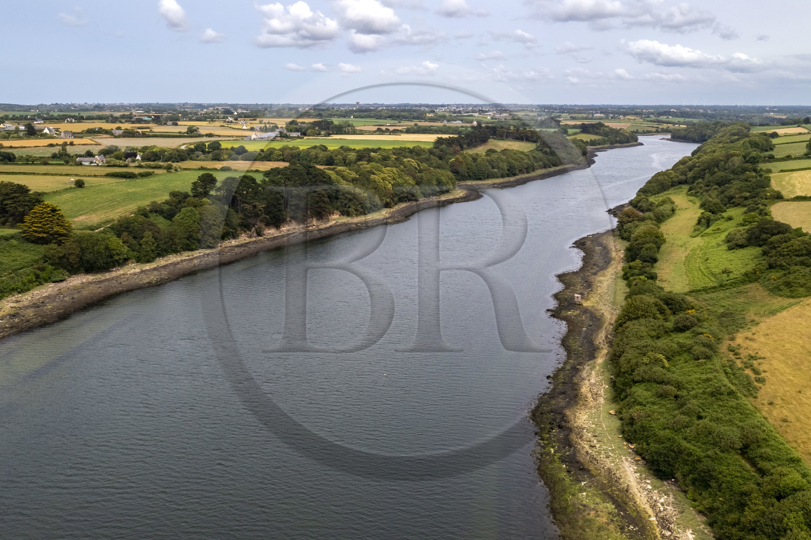 France, Finistère (29), Pays des Abers, Lannilis, Penhauban, l'Aber Benoit s'enfonce de 31 km à l'intérieur des terres (vue aérienne)