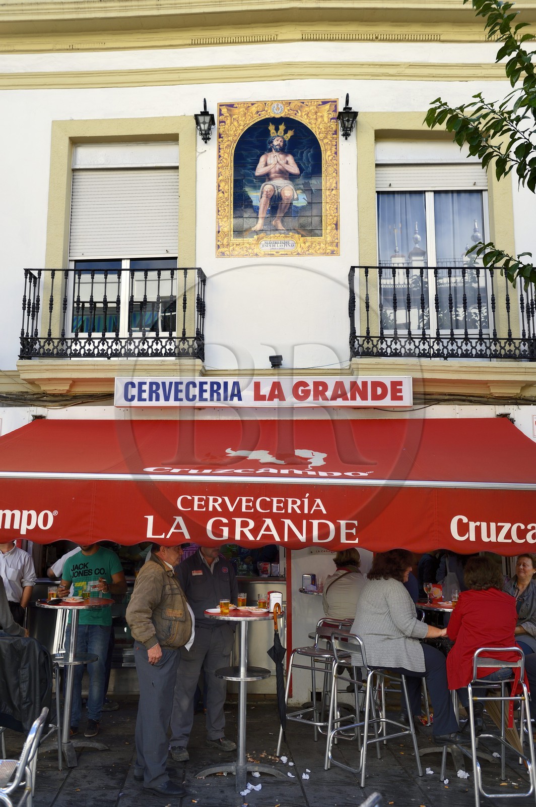Espagne, Andalousie, Séville, quartier de Triana, brasserie (cerveceria) dans calle San Jacinto